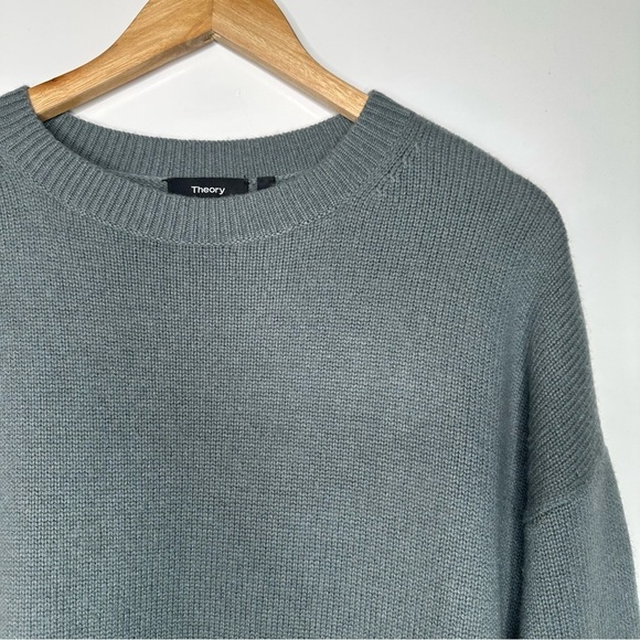 Theory Karenia F Cashmere Slouchy Pullover Sweater Size Small Green - Picture 3 of 10